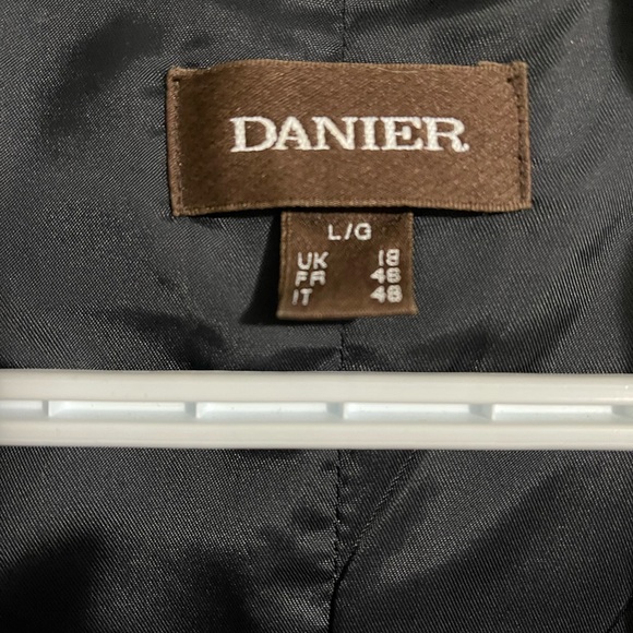 Vintage Danier Leather, short, A-line jacket. - Picture 4 of 5
